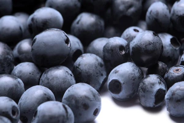Macro shot of wet fresh blueberry — Stock Photo, Image