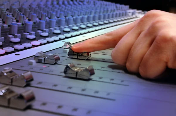 Консоль звукозапису Studio Mixing — стокове фото