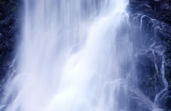 Довгий знімок експозиції водоспаду — стокове фото
