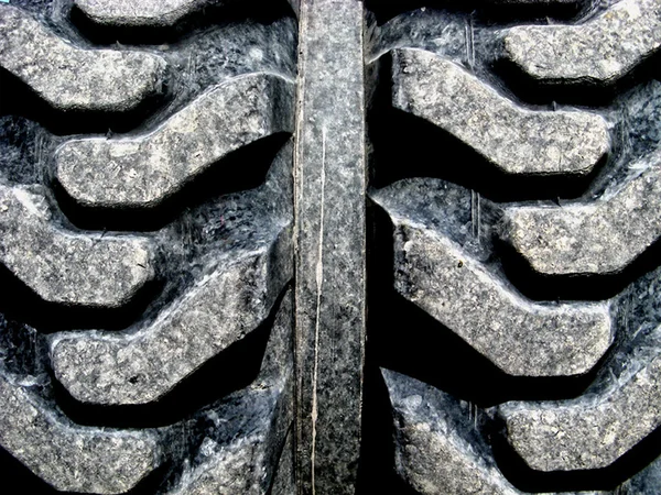 Perfil de um pneu grande — Fotografia de Stock