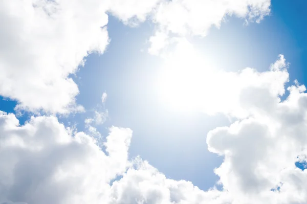 Cloudscape. blauwe hemel en witte wolk. — Stockfoto