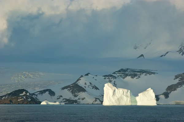 Antarktického ledu ostrov — Stock fotografie