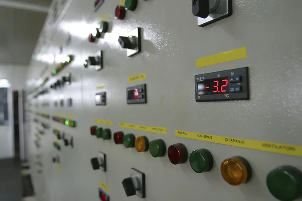 Panel de interruptores industriales — Foto de Stock