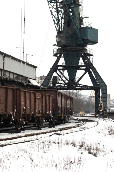 Pociągów towarowych stoczni zimą — Zdjęcie stockowe