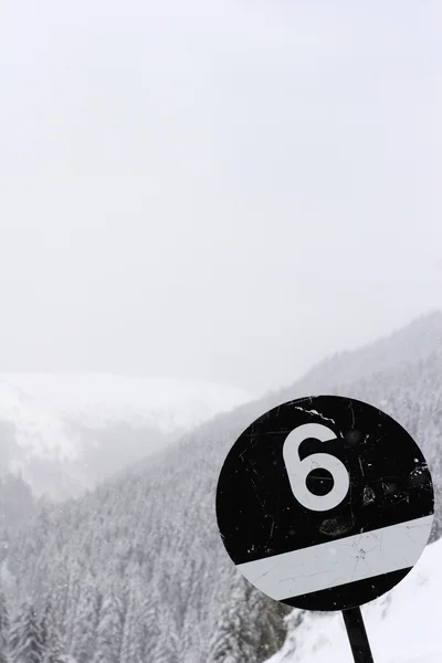 검은 스키 실행 기호 번호 6 — 스톡 사진