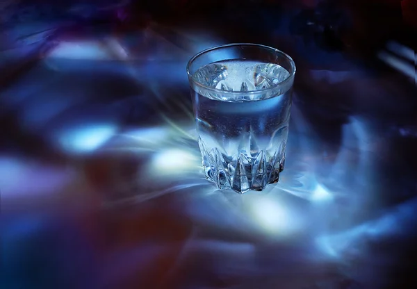 Склянку з водою Стокове Зображення