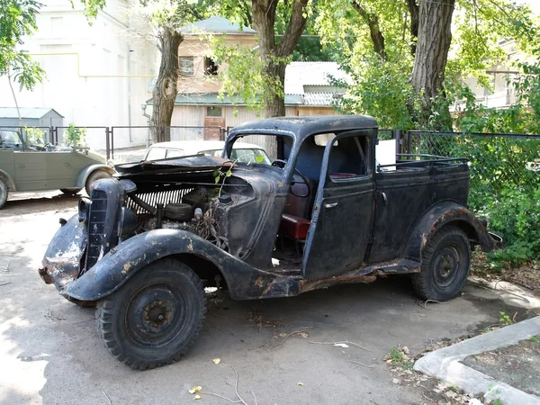 Stary samochód wojskowy — Zdjęcie stockowe