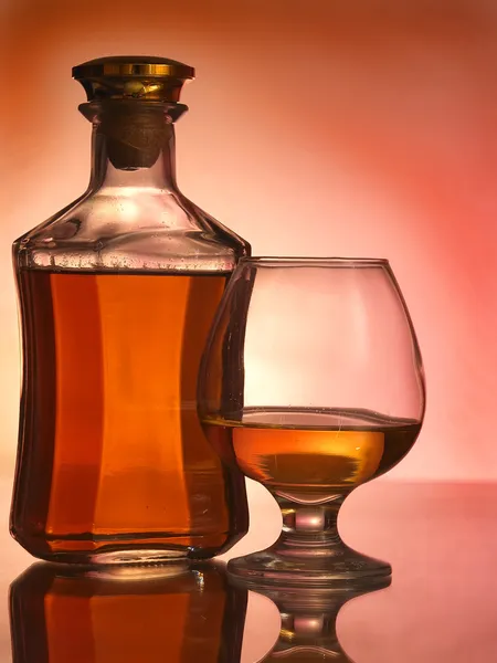 Stilleben Med Cognac Glas Och Flaska Rutan — Stockfoto