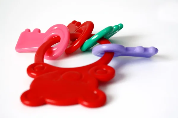 Brinquedo engraçado com chaves coloridas no anel — Fotografia de Stock