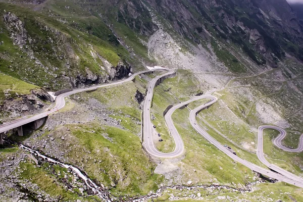 Vista com estrada aventureira de Transfagarasan — Fotografia de Stock