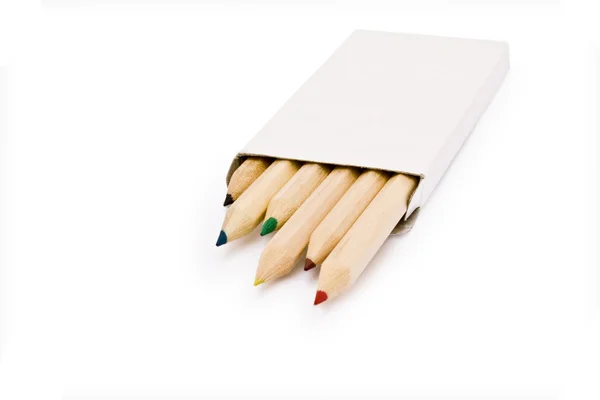 ボックスの色の鉛筆 — ストック写真