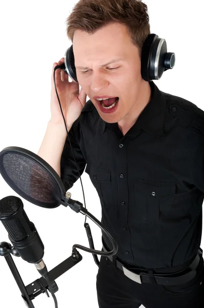 Mladý muž zpívat píseň — Stock fotografie