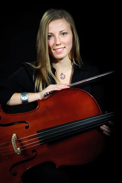 Portret van jonge cellist — Stockfoto