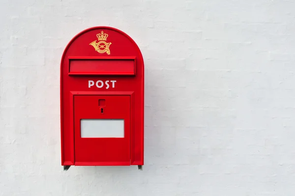 Danska röda postbox — Stockfoto