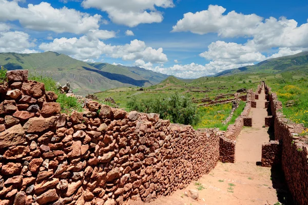 Antik kent duvarı peyzaj, peru — Stok fotoğraf