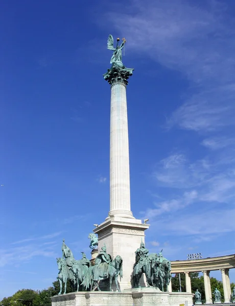 Millenial Monument i Hero's Square — Stockfoto