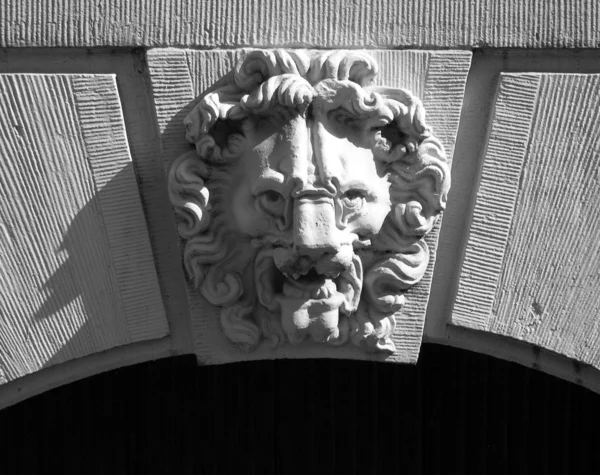 Stone lionshead carving — Stock Photo, Image