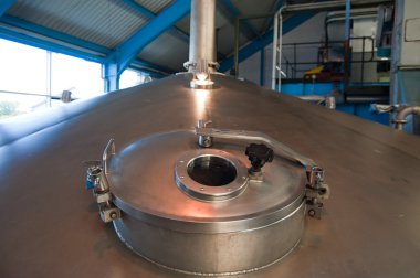 Lauter tun