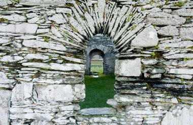 kilnave kilise arch