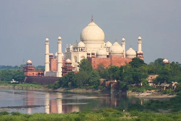 Taj Mahal in Agra — Stock Photo, Image