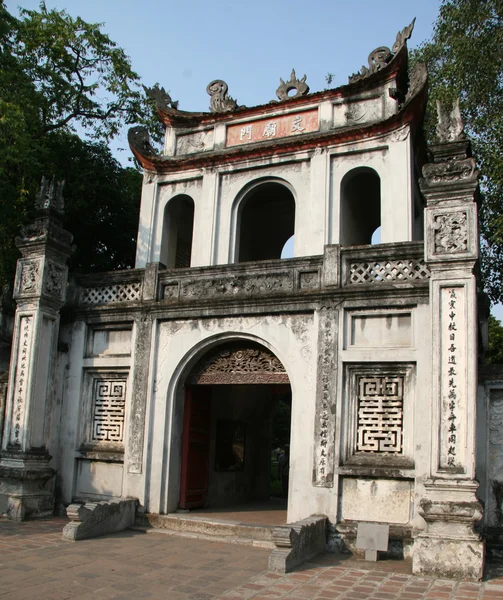 De tempel van de literatuur in hanoi — Stockfoto