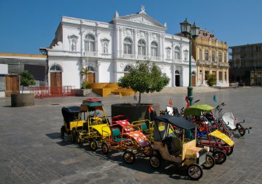 IQUIQUIQUE