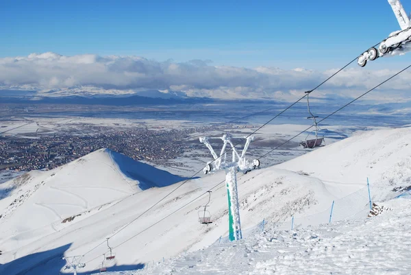 Ski Resort chair lift in Turkey Mountains.Palandoken — Stock Photo, Image
