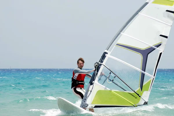 Windsurfing on the move — Stock Photo, Image