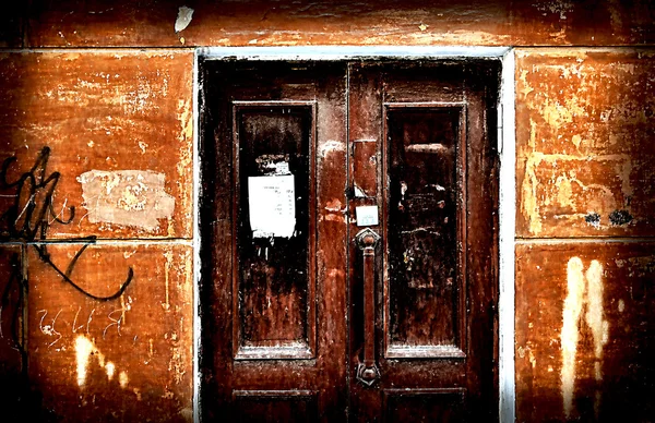 Door input wall; brick; dirty; backgrounds; old; textured — Stock Photo, Image