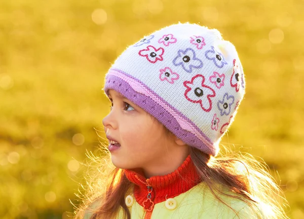 Young girl wearing a hat — Stock Photo, Image