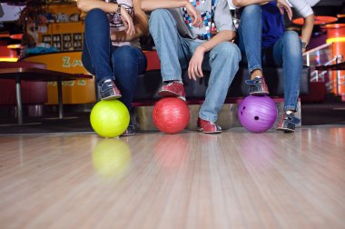 Bowlin players clipart