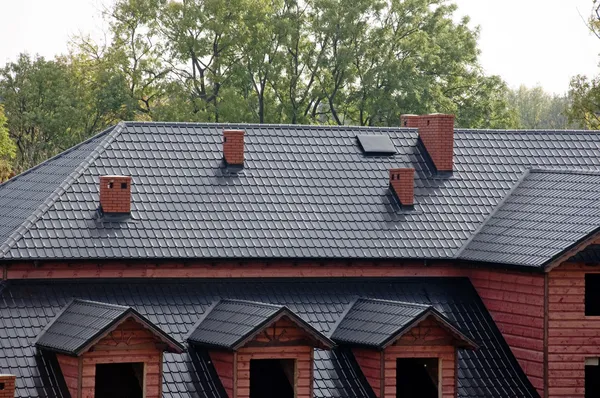 Dach des Neubaus — Stockfoto