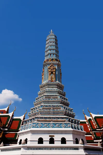 Wunderschöne Pagode am königlichen Palast, Bangkok — Stockfoto