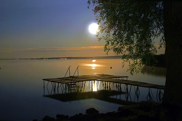 Dolunay balaton Gölü