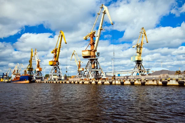 Porto marítimo em Ventspils — Fotografia de Stock
