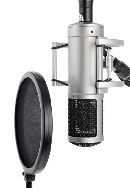 Microfone de estúdio com filtro pop — Fotografia de Stock