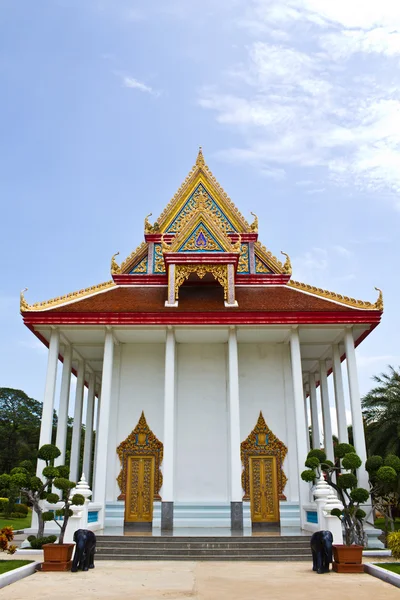 Kyrkan i templet angthong thailand — Stockfoto