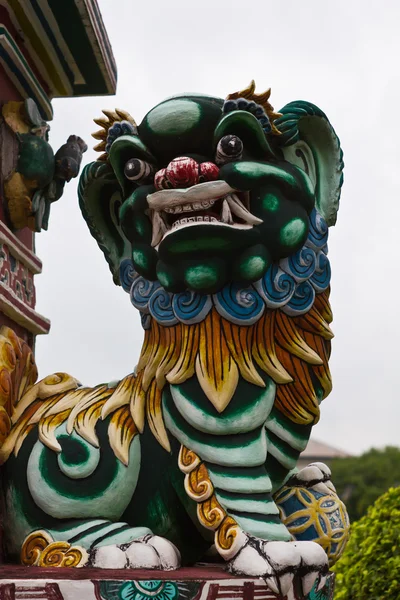 Chinees beeldhouwwerk Leeuw in bang pa in paleis — Stockfoto