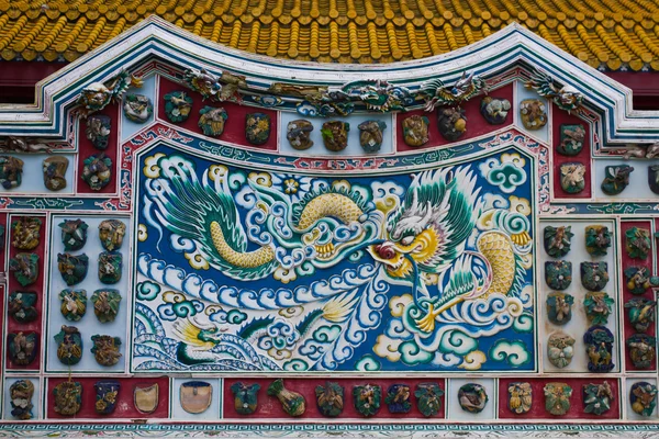 Dragon afbeelding in bang pa in paleis — Stockfoto
