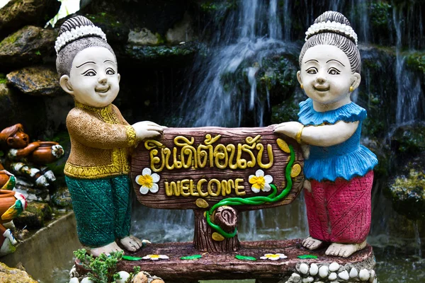 タイの女性に符号は保持あなたを歓迎 — ストック写真
