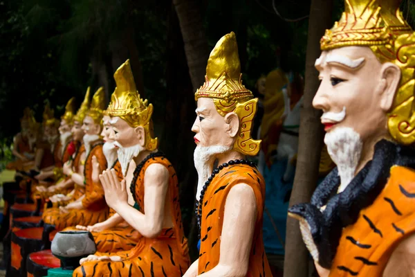 Estatua ascética en arte de moldeo de estilo tailandés — Foto de Stock