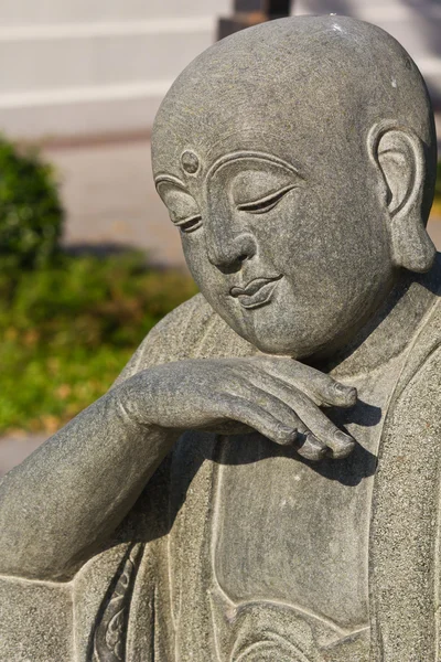 仏の寺タイの顔笑顔のショットを閉じる — ストック写真