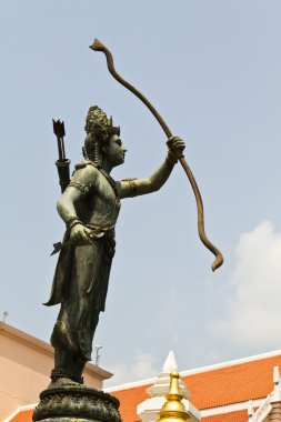 Statue of vishnu holding weapon clipart