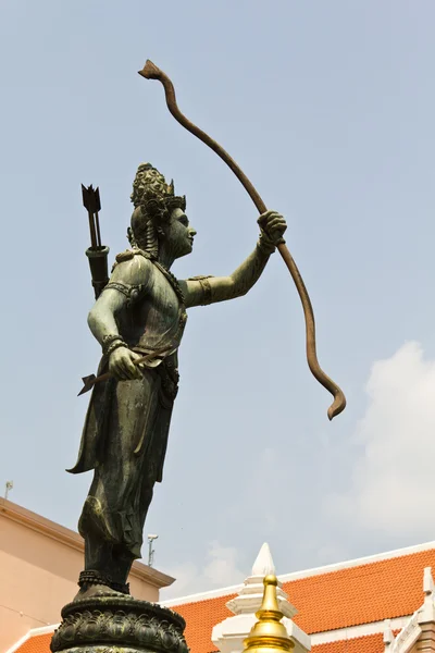 毗瑟挐持有武器的雕像 — 图库照片