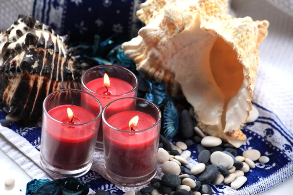 Kerzen und Muscheln — Stockfoto