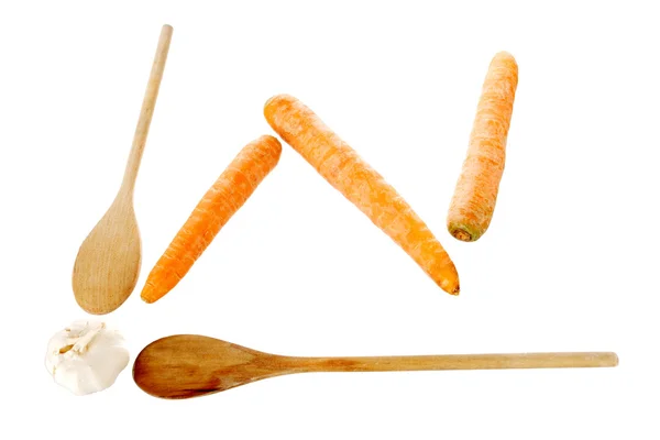 Κουτάλες Καρότα Και Garlik Λευκό Φόντο Καθιστώντας Ένα Σχήμα Του — Φωτογραφία Αρχείου
