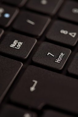 siyah notebook klavye, ev anahtarı