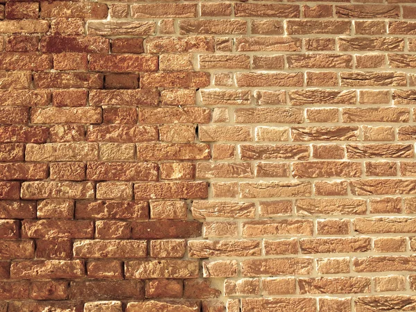 Uneven and old brick wall — Stock Photo, Image