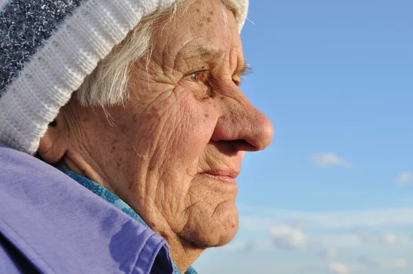 Portrait of an elderly woman, — Stock Photo, Image