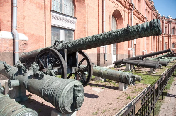 Artillery guns — Stock Photo, Image